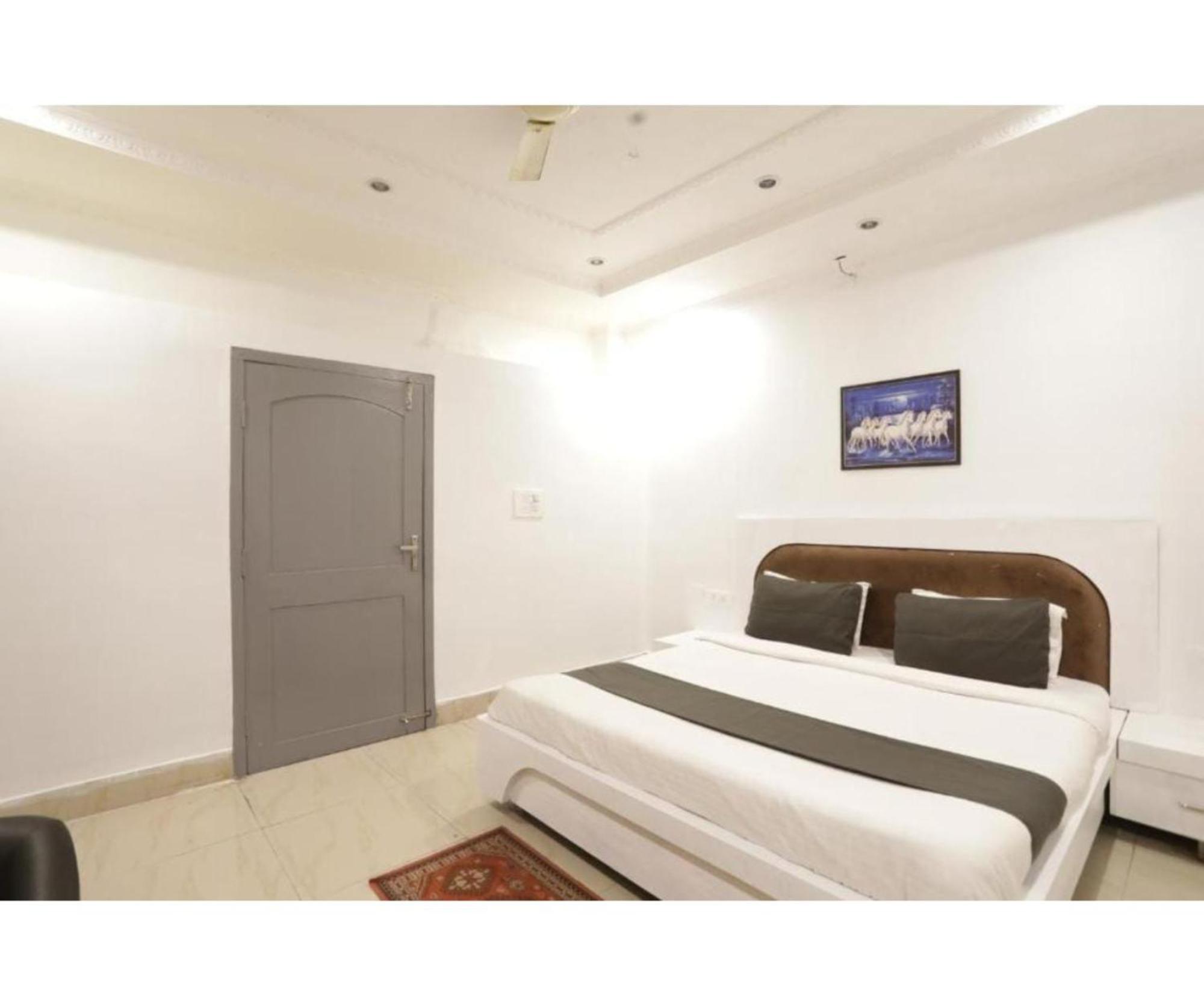 Day S Inn Luxury Stay Near Care Hospital In Budget Friendly Price Best Seller Bhuvanesvar Kültér fotó