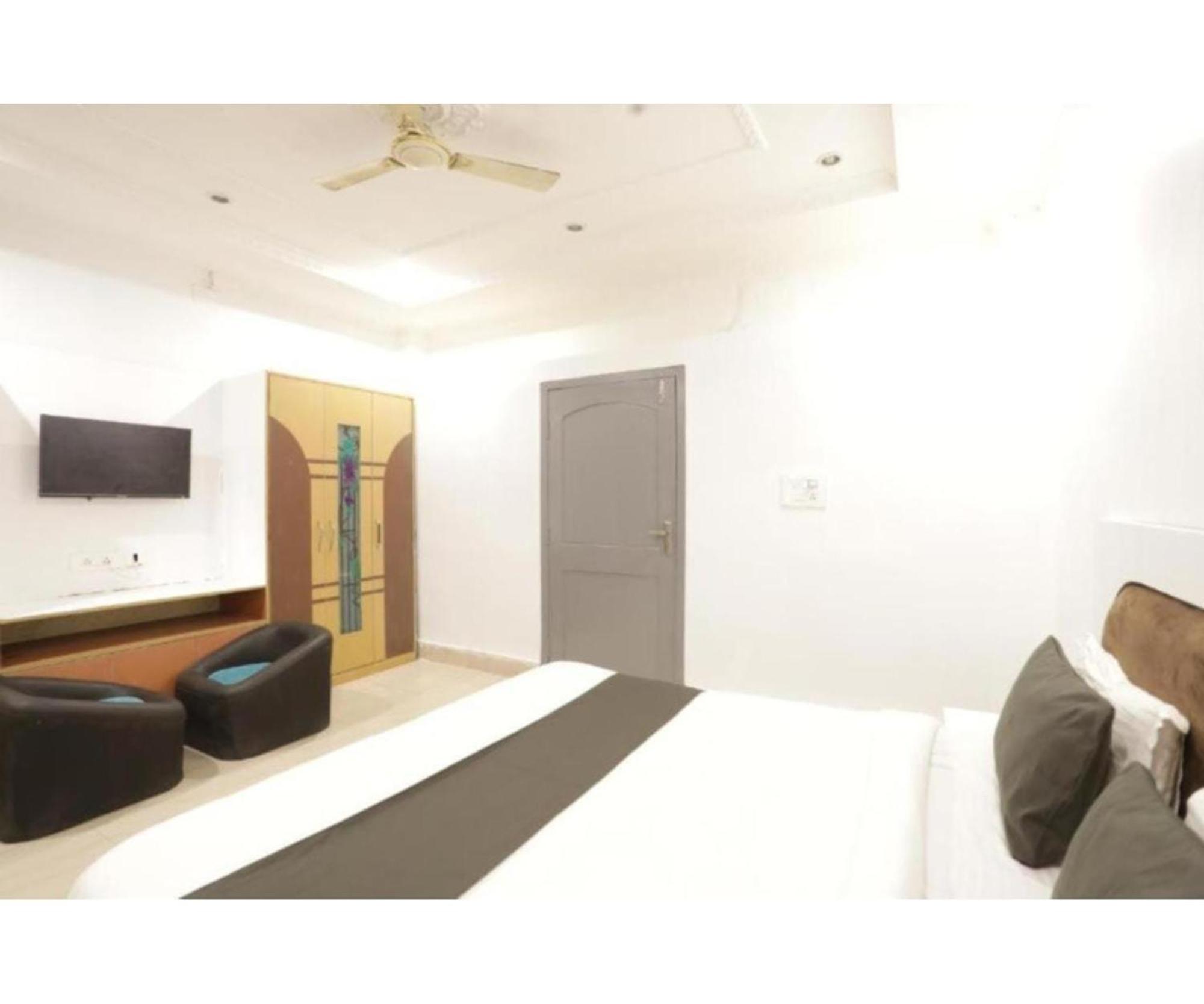 Day S Inn Luxury Stay Near Care Hospital In Budget Friendly Price Best Seller Bhuvanesvar Kültér fotó